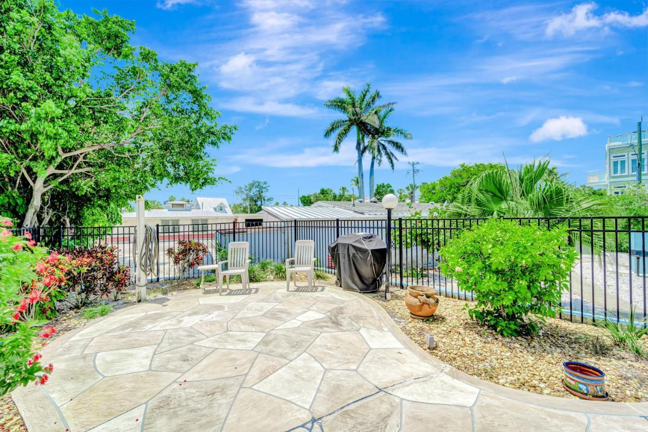Coquina Reef 11 *